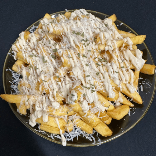 Friet parmazaanse kaas truffelmayo