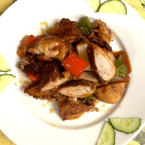 Eend in zoetzure saus