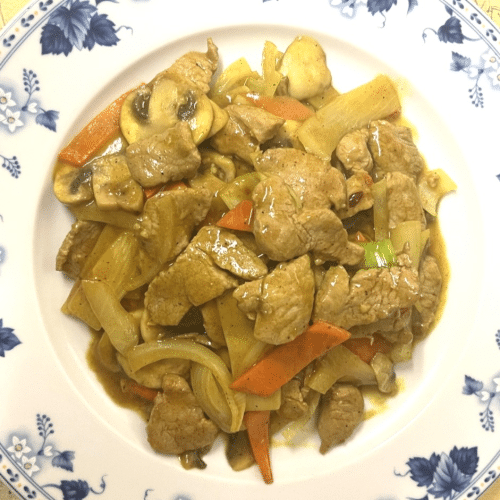 Varkensvlees in kerrie saus