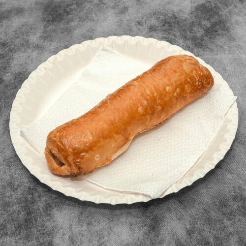 Bladerdeegrol frikandel