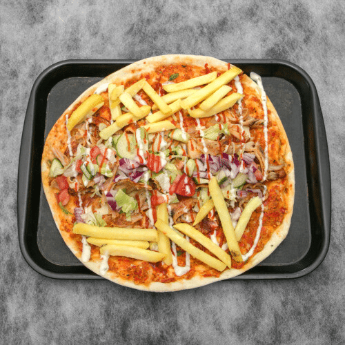 Turkse pizza döner, kaas en friet