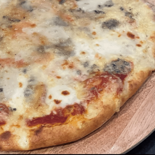 Pizza quattro formaggi