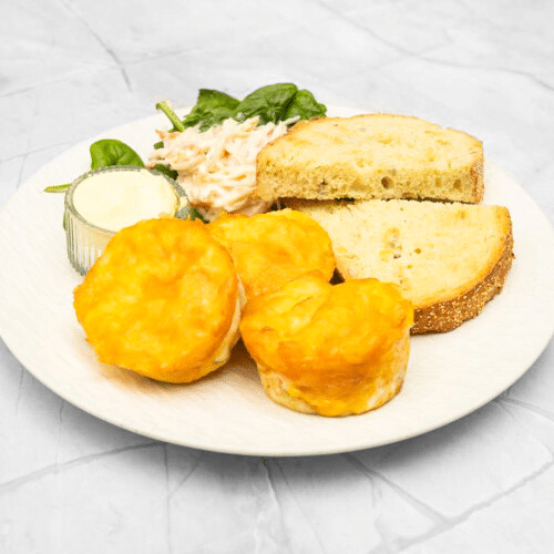 Cheesy cheddar eggmuffins