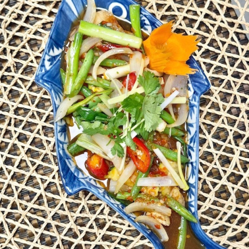 Pla saam rod
