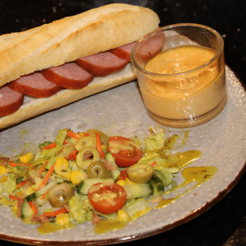 Broodje grillworst pittig