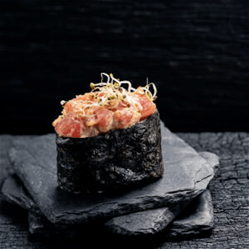 Spicy tuna gunkan