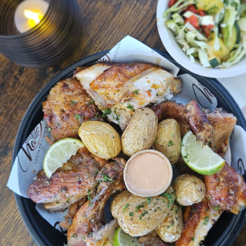 Whole frango Na Brasa meal
