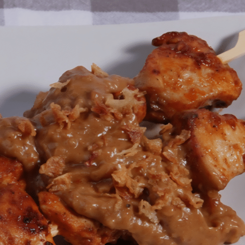 Halal Surinaamse kipsaté met satésaus