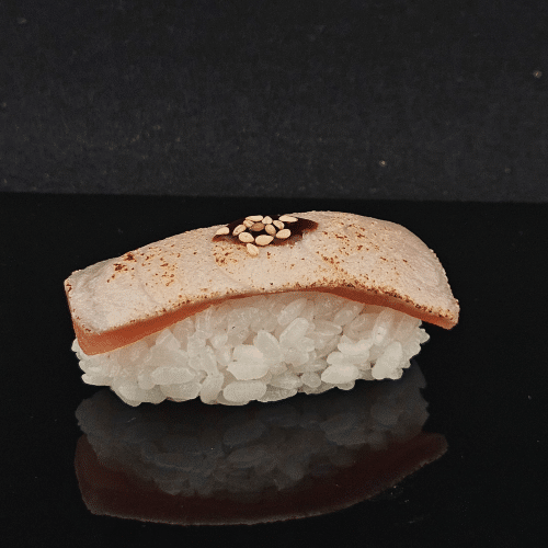 Flamed tuna nigiri