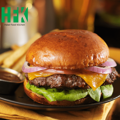 Cheeseburger met patat en een drankje