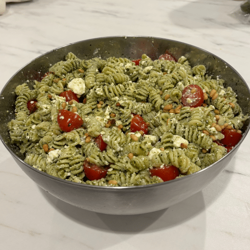 Pastasalade met pesto