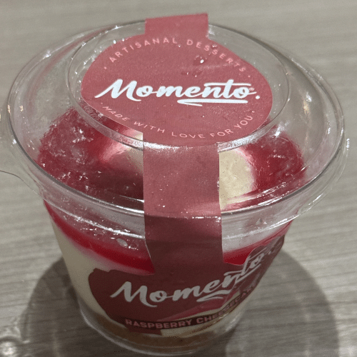 Momento raspberry cheesecake