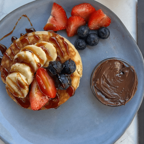 Pannekoeken met vers fruit