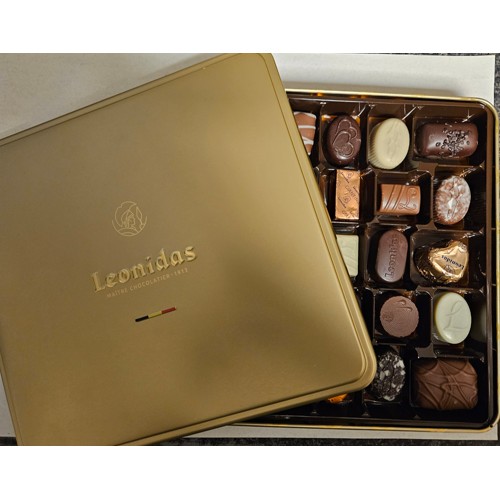 Goeden blik met 30 Leonidas bonbons, alcoholvrij