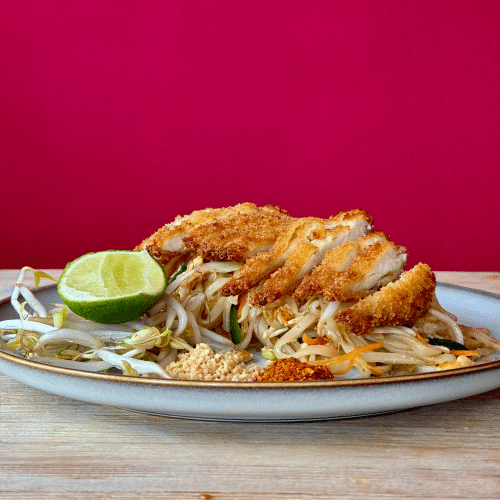 Pad thai noodles - crispy chicken