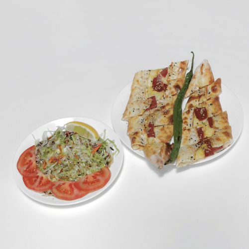 Kaşarlı Yumurtalı Sucuklu Pide