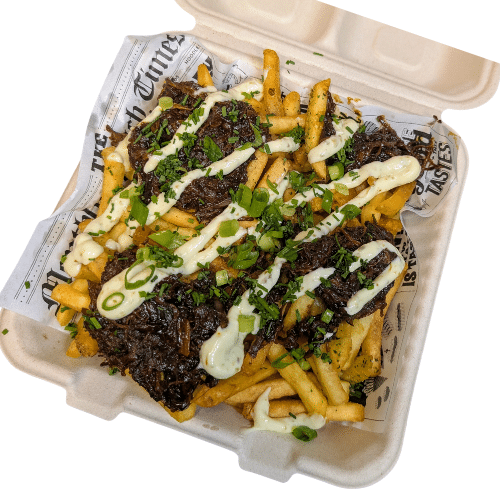 Loaded fries met pulled pork en jalapeño mayonaise