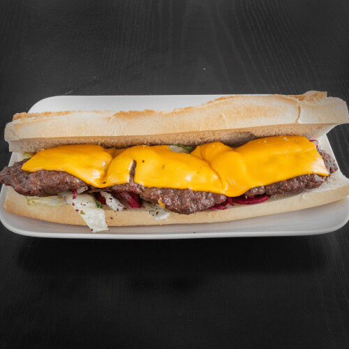 Cheddar köfte op houtskoolgrill