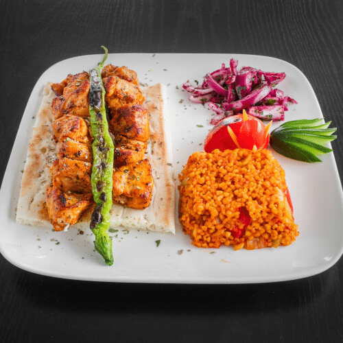Tavuk şiş (kipspies)