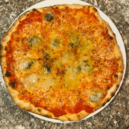 Pizza quattro formaggi