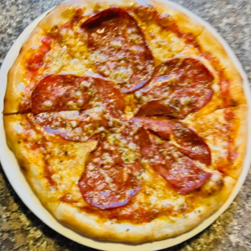 Pizza salame piccante