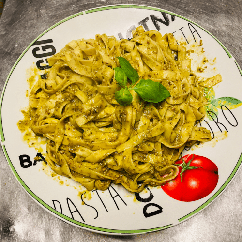 Tagliatelle al pesto
