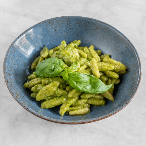 Homemade cavatelli met pesto