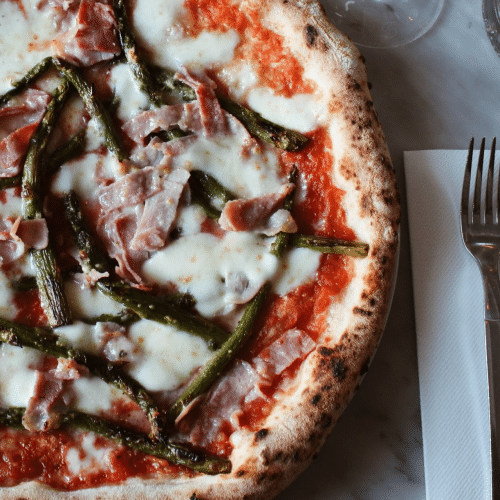 Pizza van de maand - Asparagi e Cotto