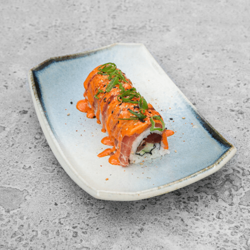 Softshell spicy tuna special roll
