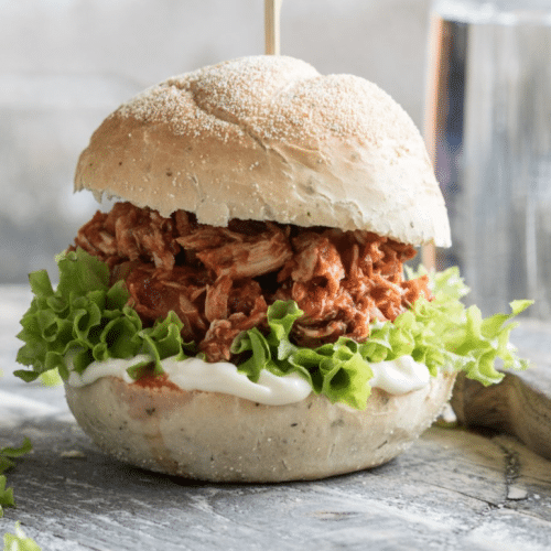 Italiaanse bol pulled chicken