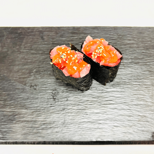 Spicy tonijn gunkan 2 stuks