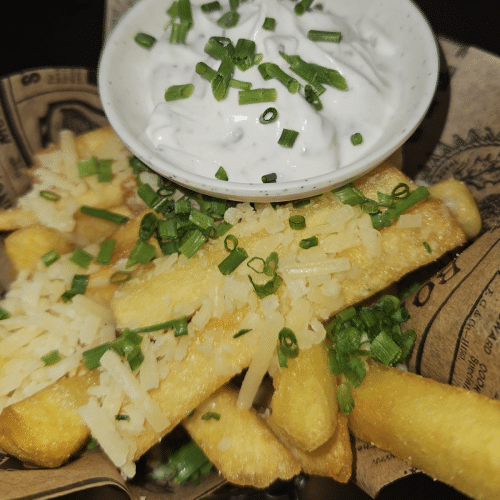 Friet met Parmezaanse kaas