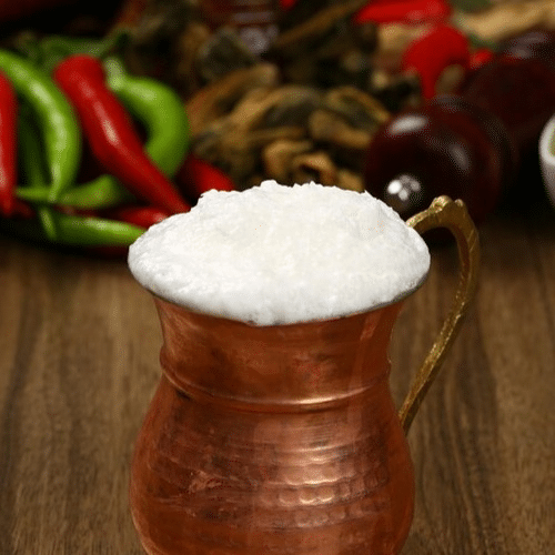 Pittige huisgemaakte yayık ayran