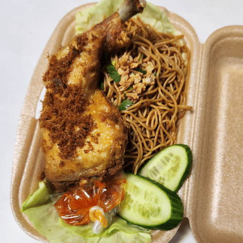 Pitik laos sambel trasi met bami
