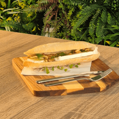 Broodje brie met honing