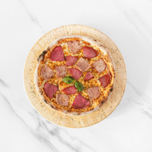 Pizza salami ham speciaal