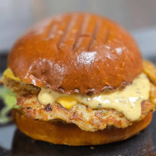 Dubbel Kipgehakt smash burger met kaas