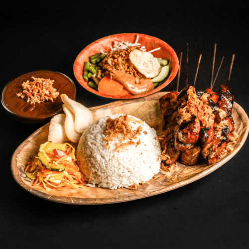 Saté ayam schotel