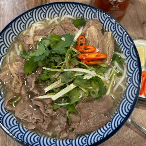 Pho tái nam (beef noodels soep)
