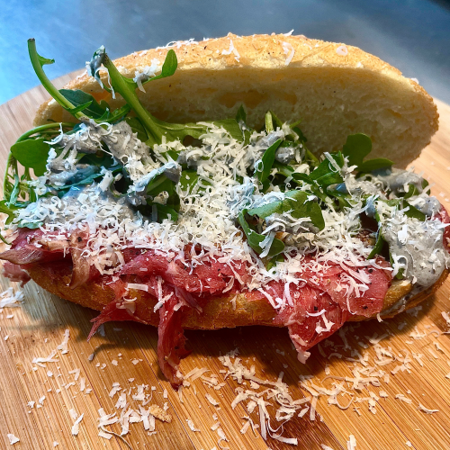 Broodje smoked ribeye carpaccio