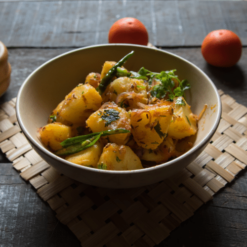 Bombay potato met raita salade