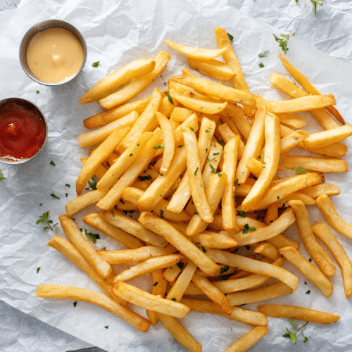 Friet groot inclusief saus