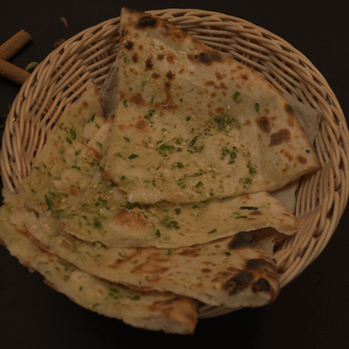 Chilli cheese naan