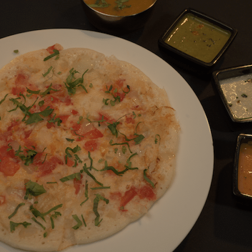 Onion tomato uttapam