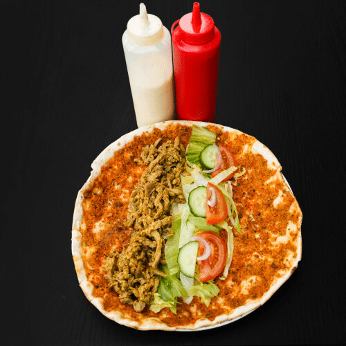 Turkse pizza lamsshoarma