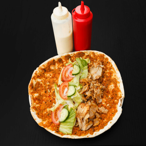 Turkse pizza kipdöner
