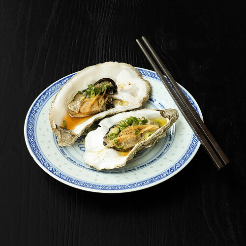Gestoomde oester met gember en bosuien