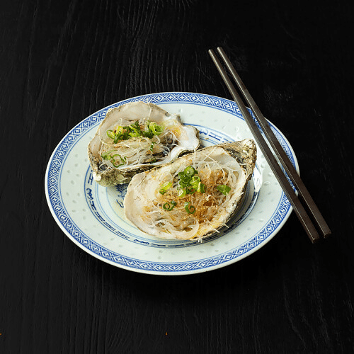 Gestoomde oester met knoflook en vermicelli