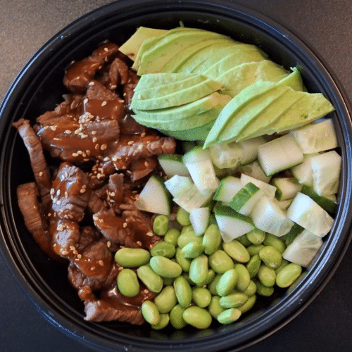 Poké bowl beef