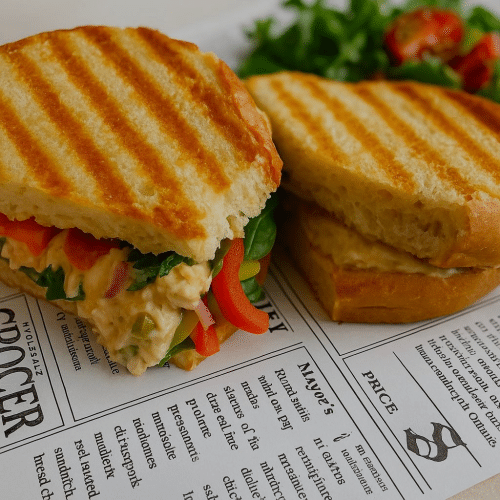 Spicy hummus sandwich